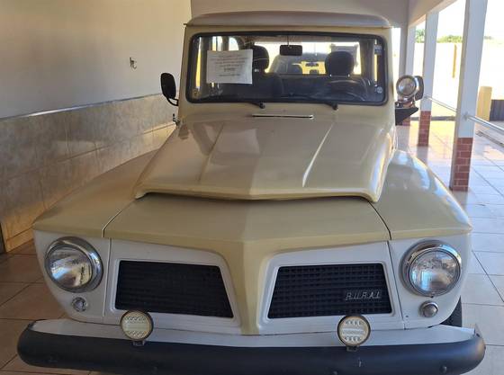 FORD RURAL 3.0 LUXO 4X2 6 CILINDROS 12V GASOLINA 2P MANUAL